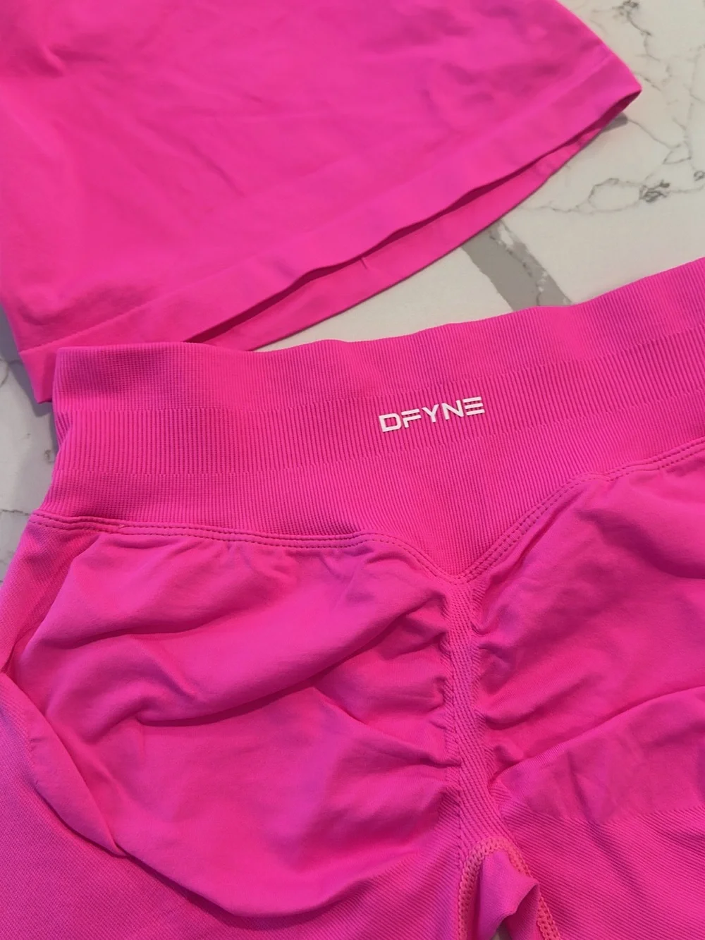 Dfyne Impact Longline Matching Set (top and shorts) - Bright Fuchsia